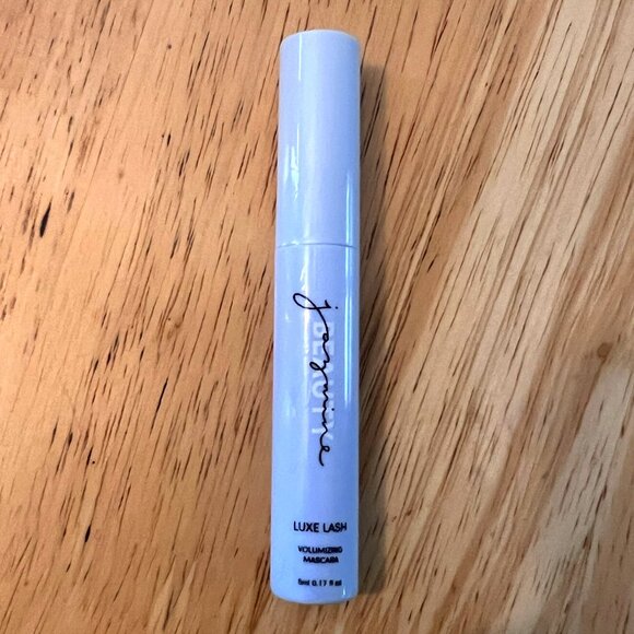 ✨ NEW Jazmine Beauty Luxe Lash Volumizing Mascara - ✨ - Picture 4 of 4